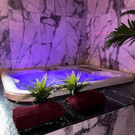 Marbella Logement Privatif -Jacuzzi-Sauna La Valette-du-Var Buitenkant foto