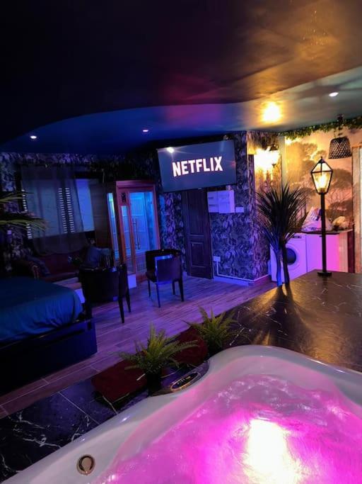 Marbella Logement Privatif -Jacuzzi-Sauna La Valette-du-Var Buitenkant foto